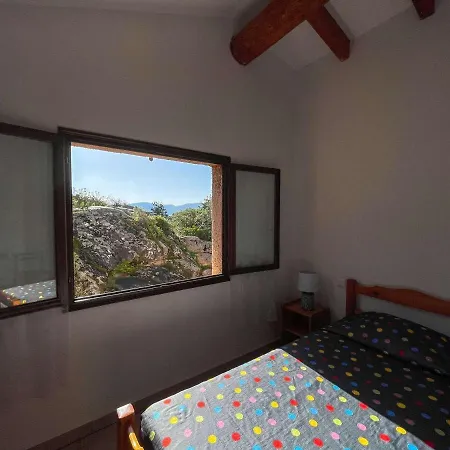 Maison A Deux Pas De La Avec Grande Terrasse Et 6 Couchages A Porto-vecchio - Fr-1-62-148 * Porto-Vecchio (Corsica)