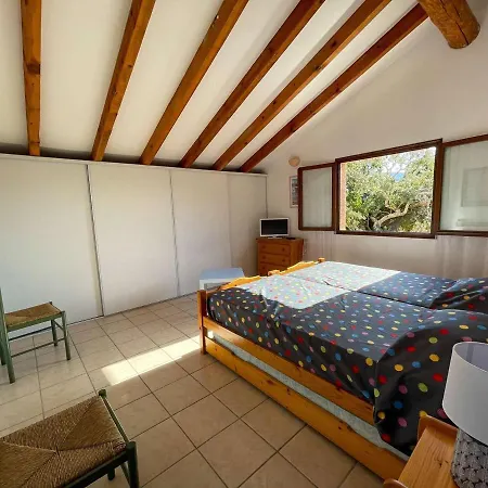 Maison A Deux Pas De La Avec Grande Terrasse Et 6 Couchages A Porto-vecchio - Fr-1-62-148 Vakantiehuis Porto-Vecchio (Corsica)